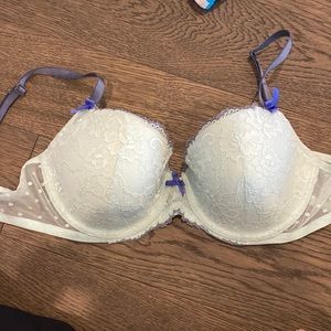 Victoria Secret lined Demi bra